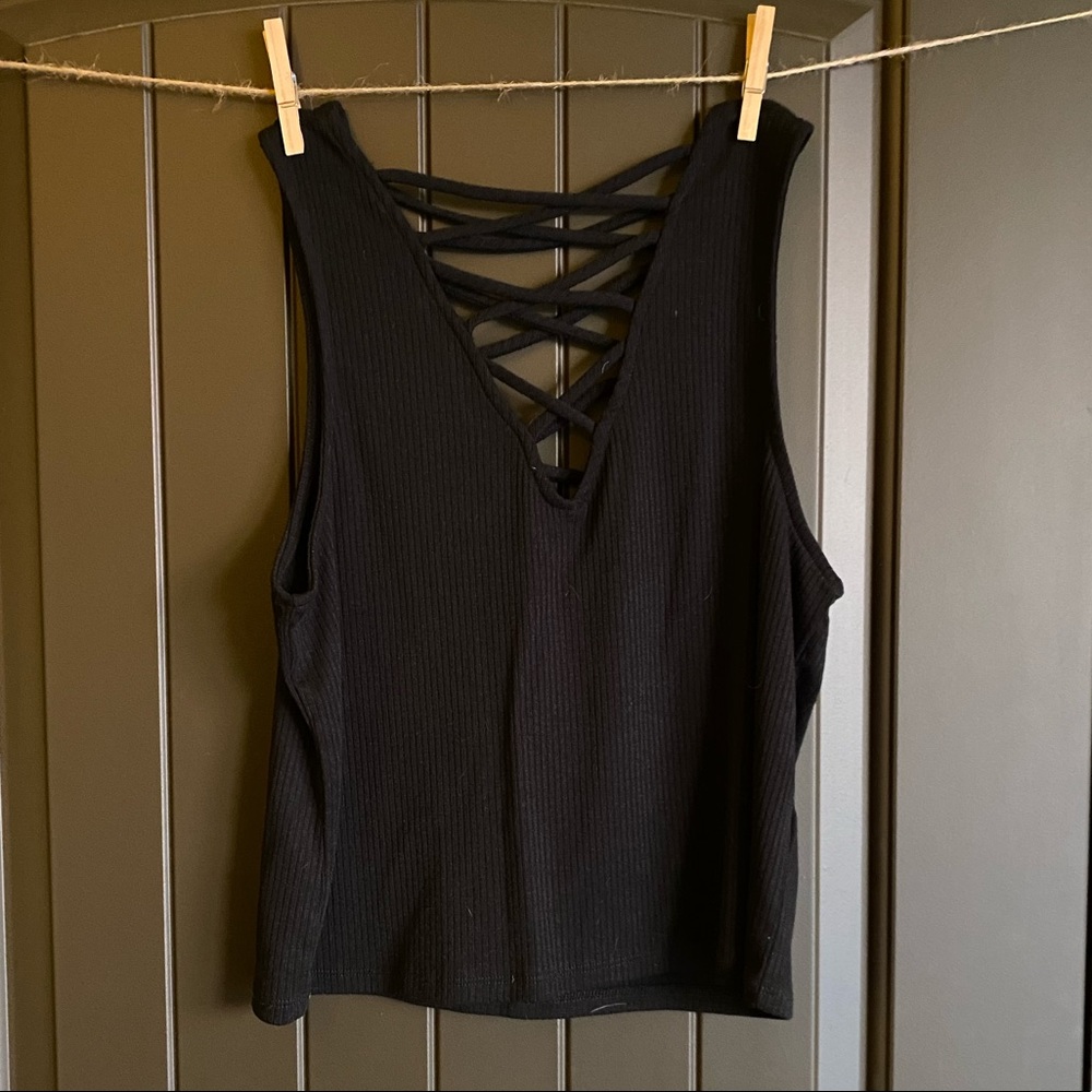 Crisscross cropped tank top